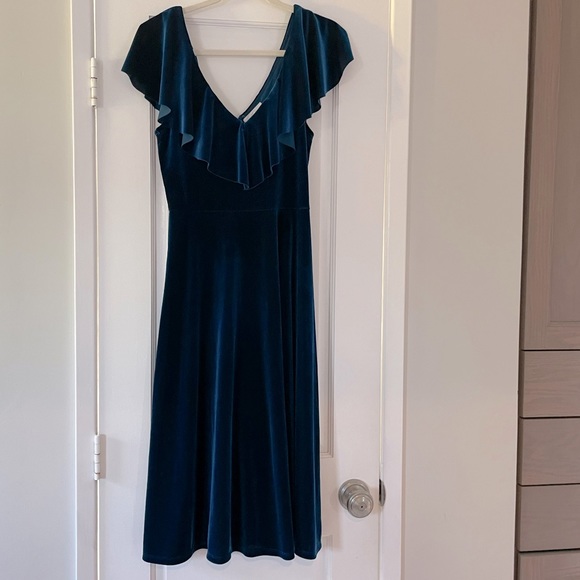 june & hudson Dresses & Skirts - june & hudson Teal Velvet Midi Dress with Ruffle V-Neck